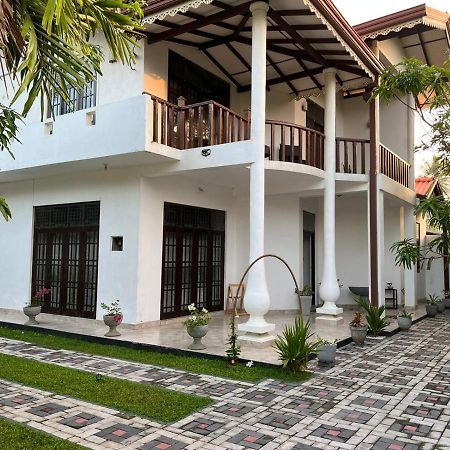 Ja-Elas French Touch Bed and Breakfast Exterior foto