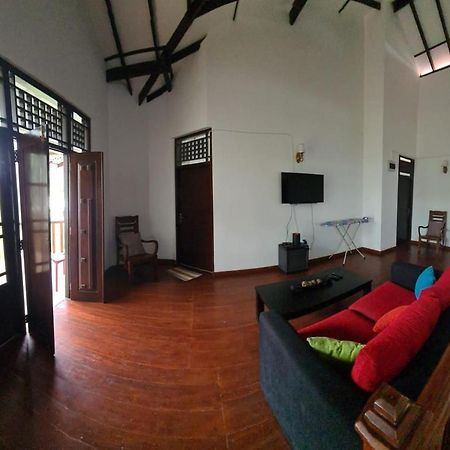 Ja-Elas French Touch Bed and Breakfast Exterior foto
